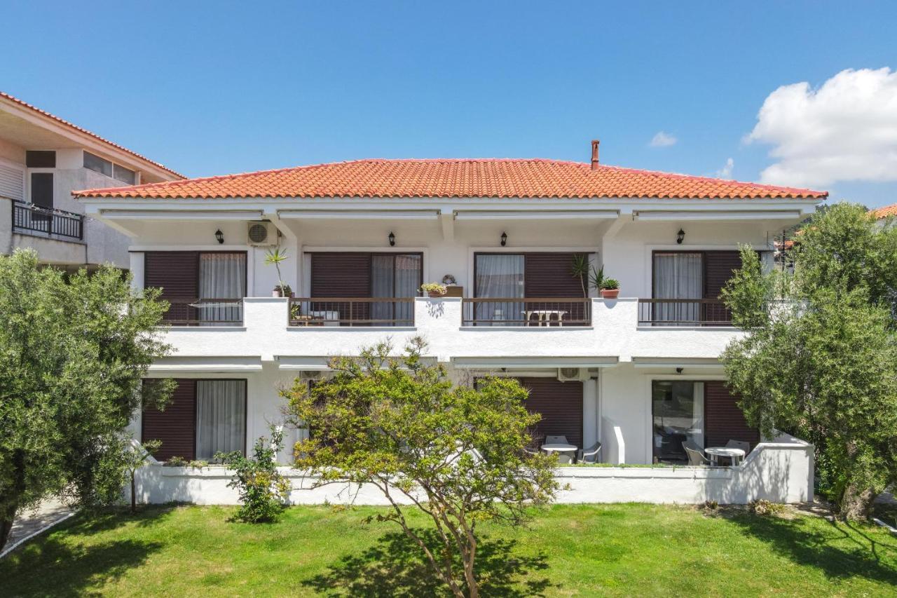 Valasi Apartments Скала-Фуркас Экстерьер фото