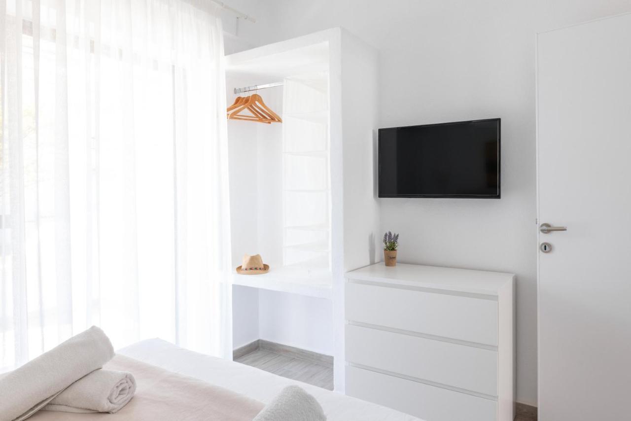 Valasi Apartments Скала-Фуркас Экстерьер фото